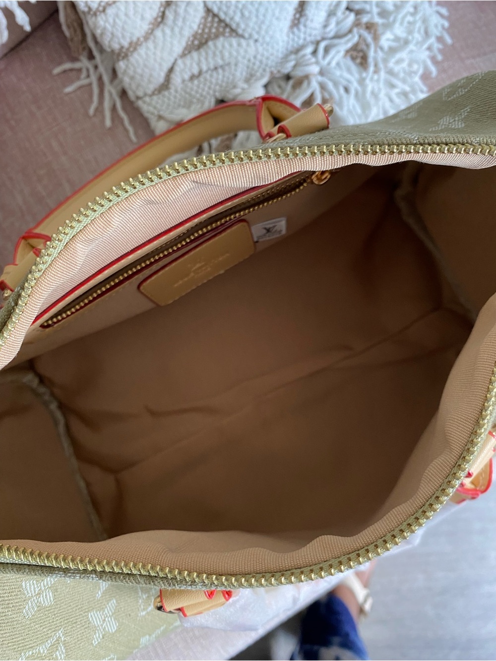 SHOULDER BAG - Picture 9 of 12